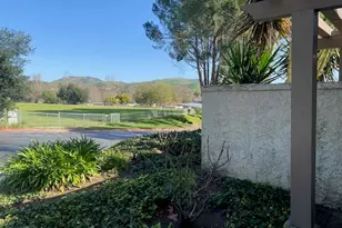 132 Rosehedge Ln, Oak Park, CA 91377 - Photo 11