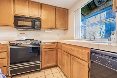 5704 Skyview Way #E, Agoura Hills, CA 91301 - Photo 7