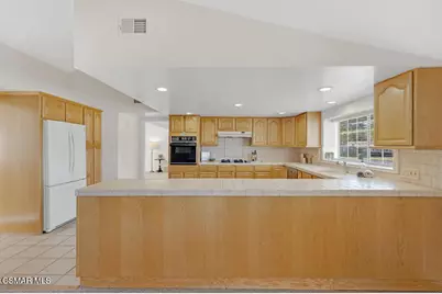 1016 Saxon Place, Thousand Oaks, CA 91360 - Photo 13