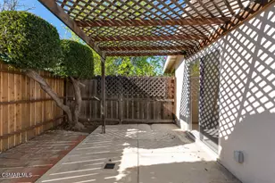 1016 Saxon Pl, Thousand Oaks, CA 91360 - Photo 41