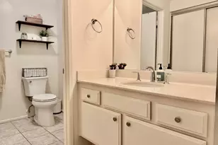 323 Sprucewood Ave, Oak Park, CA 91377 - Photo 15