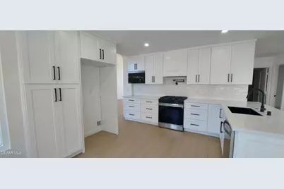 748 Azure Hills Drive, Simi Valley, CA 93065 - Photo 3