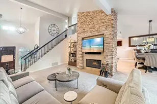 173 Pebble Beach Dr, Newbury Park, CA 91320 - Photo 11