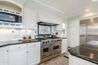 637 Bluegrass Street, Simi Valley, CA 93065 - Photo 25