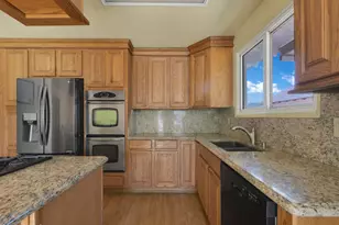 22726 Marlin Pl, West Hills, CA 91307 - Photo 5