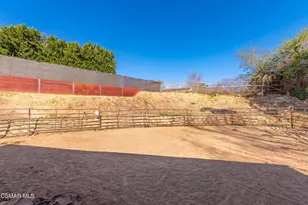 683 Languid Ln, Simi Valley, CA 93065 - Photo 27