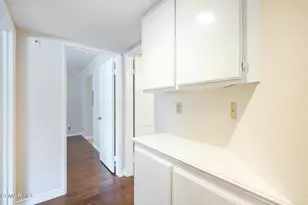 5744 Oak Bend Ln, Oak Park, CA 91377 - Photo 9