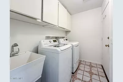 221 Hazelridge Court, Simi Valley, CA 93065 - Photo 21