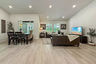 221 Hazelridge Ct, Simi Valley, CA 93065 - Photo 7