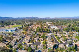 2397 Laurelpark Ct, Thousand Oaks, CA 91362 - Photo 47