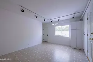 2397 Laurelpark Ct, Thousand Oaks, CA 91362 - Photo 29