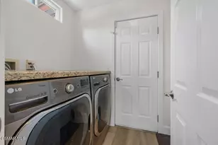 260 Greenmeadow Dr, Thousand Oaks, CA 91320 - Photo 13