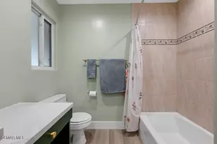 260 Greenmeadow Dr, Thousand Oaks, CA 91320 - Photo 37