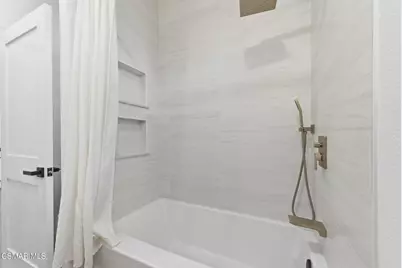 5733 Carell Avenue, Agoura Hills, CA 91301 - Photo 75