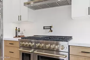 5733 Carell Ave, Agoura Hills, CA 91301 - Photo 11