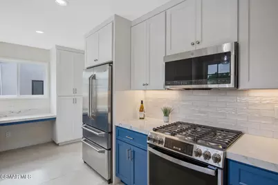 7055 Park Manor Avenue, North Hollywood, CA 91605 - Photo 17