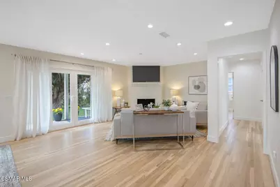 7055 Park Manor Avenue, North Hollywood, CA 91605 - Photo 5