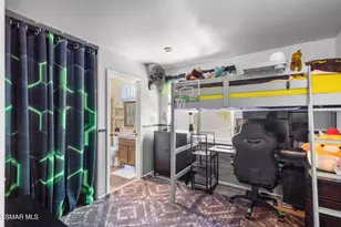 2110 Laurelwood Dr, Thousand Oaks, CA 91362 - Photo 27