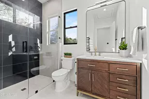 911 Vivian Cir, Newbury Park, CA 91320 - Photo 33