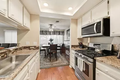 1995 E Covington Avenue, Simi Valley, CA 93065 - Photo 13