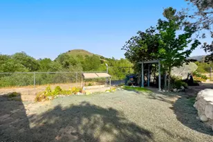 978 Main St, Piru, CA 93040 - Photo 23