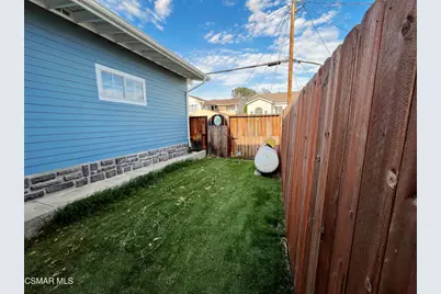 9333 Rowell Avenue, Chatsworth, CA 91311 - Photo 23