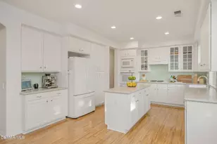 791 Eisenhower Way, Simi Valley, CA 93065 - Photo 9
