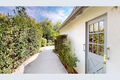 10900 Des Moines Avenue, Porter Ranch, CA 91326 - Photo 33