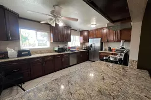 763 E Avenida De Los Arboles, Thousand Oaks, CA 91360 - Photo 7