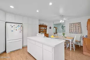 28949 Valley Heights Dr, Agoura Hills, CA 91301 - Photo 13