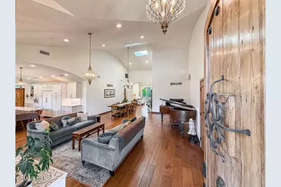 4255 Saddlecrest Lane, Westlake Village, CA 91361 - Photo 3