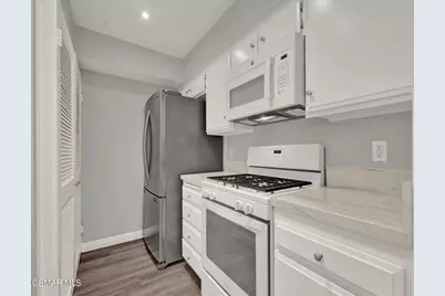 4230 Whitsett Avenue #9, Studio City, CA 91604 - Photo 15