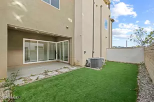 27503 N Golden Currant Pl, Valencia, CA 91381 - Photo 37