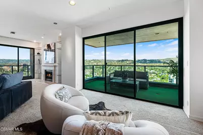 10490 Wilshire Boulevard #2504, Los Angeles, CA 90024 - Photo 11