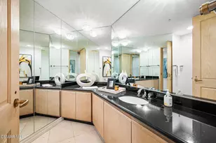 10490 Wilshire Blvd, Los Angeles, CA 90024 - Photo 41