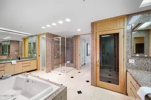 10490 Wilshire Blvd, Los Angeles, CA 90024 - Photo 27