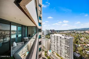 10490 Wilshire Blvd, Los Angeles, CA 90024 - Photo 13