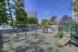 800 W 1st St, Los Angeles, CA 90012 - Photo 41