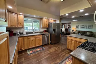 2598 Thunderbird Dr, Thousand Oaks, CA 91362 - Photo 11
