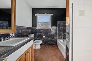 15902 Gault St, Lake Balboa, CA 91406 - Photo 19