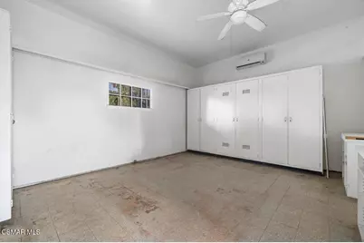 15902 Gault Street, Lake Balboa, CA 91406 - Photo 23