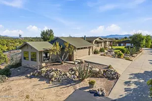 6555 Martinique Dr, Moorpark, CA 93021 - Photo 21