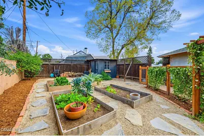 8143 Lasaine Avenue, Northridge, CA 91325 - Photo 27