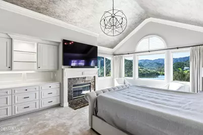 708 Ravensbury Street, Lake Sherwood, CA 91361 - Photo 21