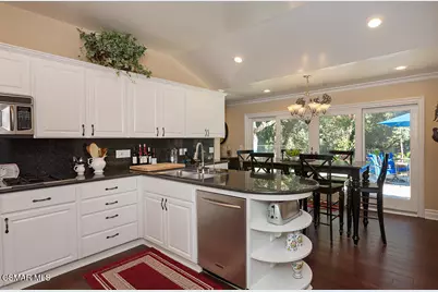 4090 Cresthaven Drive, Thousand Oaks, CA 91362 - Photo 21