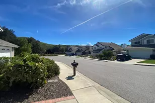 596 Aspen Ridge Ct, Oak Park, CA 91377 - Photo 11