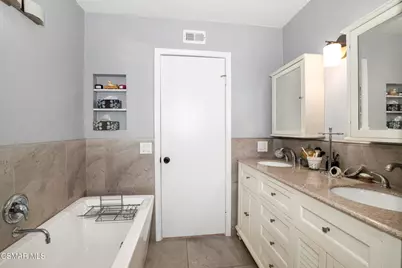 6399 Bayberry Street, Oak Park, CA 91377 - Photo 9