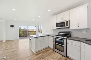 5076 Escobedo Dr, Woodland Hills, CA 91364 - Photo 15