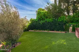 5076 Escobedo Dr, Woodland Hills, CA 91364 - Photo 41