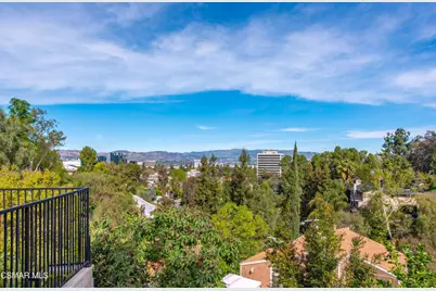 5076 Escobedo Drive, Woodland Hills, CA 91364 - Photo 39